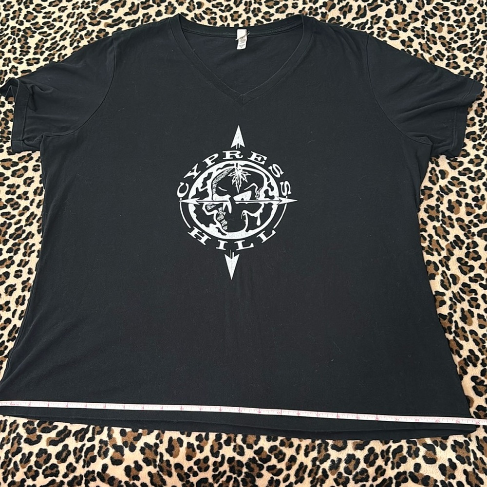 CYPRESS HILL 🖤💀 Black Graphic Logo XL T-shirt Rap Music Smoke V-Neck 420 Skull
